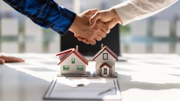 HOME BUYING LEGAL ASPECTS: COMPREHENDING CONTRACTS AND CLOSING PROCEDURE