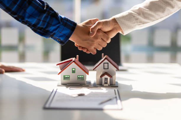 HOME BUYING LEGAL ASPECTS: COMPREHENDING CONTRACTS AND CLOSING PROCEDURE