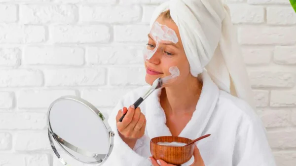 Seasonal Skincare Adapting Your Routine to the Changing Weather