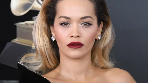 Rita Ora makeup